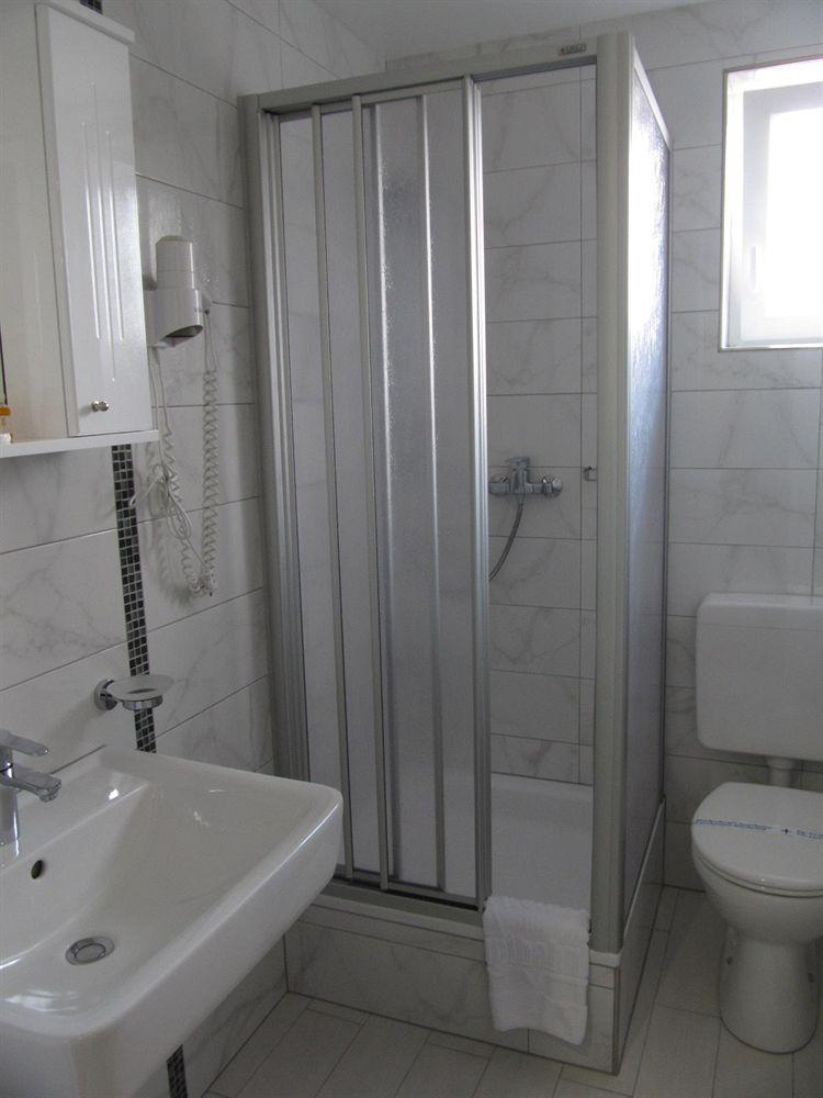 Hotel Am Hauptbahnhof Schwerin  Zewnętrze zdjęcie