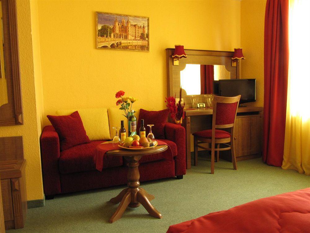 Hotel Am Hauptbahnhof Schwerin  Zewnętrze zdjęcie
