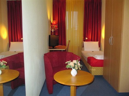 Hotel Am Hauptbahnhof Schwerin  Zewnętrze zdjęcie