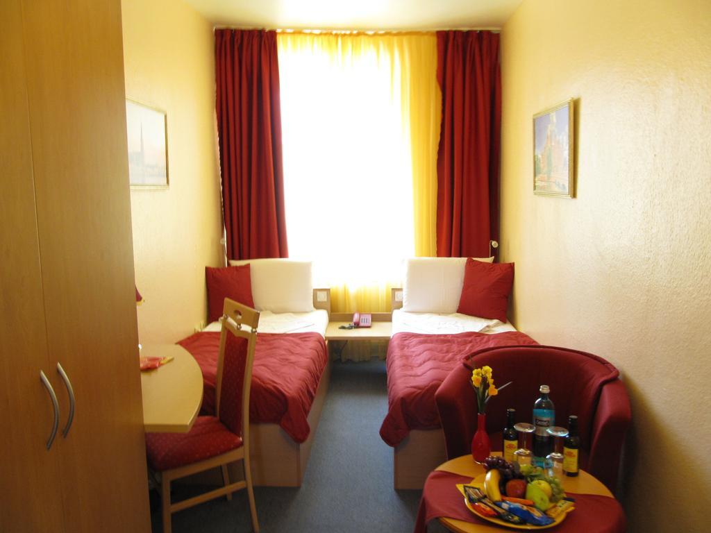 Hotel Am Hauptbahnhof Schwerin  Zewnętrze zdjęcie